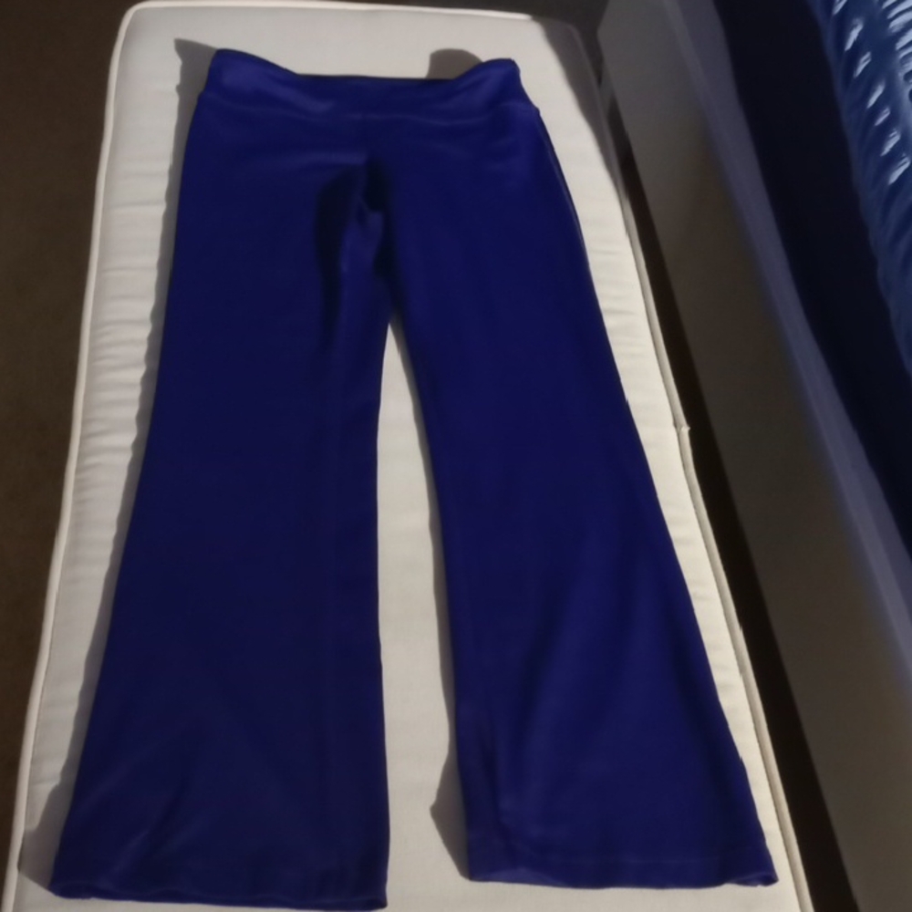 Scout perform nice purple straight leg leggings xs
